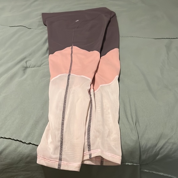 Fabletics leggings - Picture 2 of 3